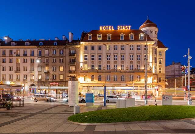 Отель Hotel Piast Wrocław Centrum Вроцлав-24